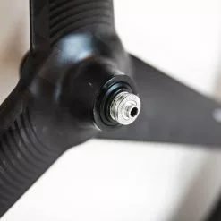 PRO TeXtreme 3-Spoke Tubular Front Wheel - Rim Brake 12 PRO TeXtreme 3-Spoke Tubular Front Wheel - Rim Brake -TT cykler Salgsbutik 8T1A0042