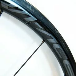 Shimano Dura-Ace C40 R9100 Tubular Wheelset - Rim Brake 25 Shimano Dura-Ace C40 R9100 Tubular Wheelset - Rim Brake -TT cykler Salgsbutik 8T1A0317