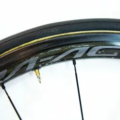 Shimano Dura-Ace C40 R9100 Tubular Wheelset - Rim Brake 28 Shimano Dura-Ace C40 R9100 Tubular Wheelset - Rim Brake -TT cykler Salgsbutik 8T1A0379