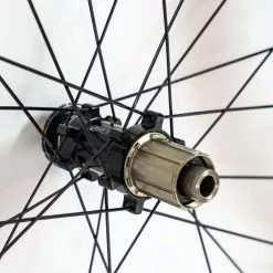 HUNT 50 Aero Disc Wheelset - Carbon - Clincher -TT cykler Salgsbutik DSC03959 9c8a1120 f033 46b4 b6df c2f5bd52fac8