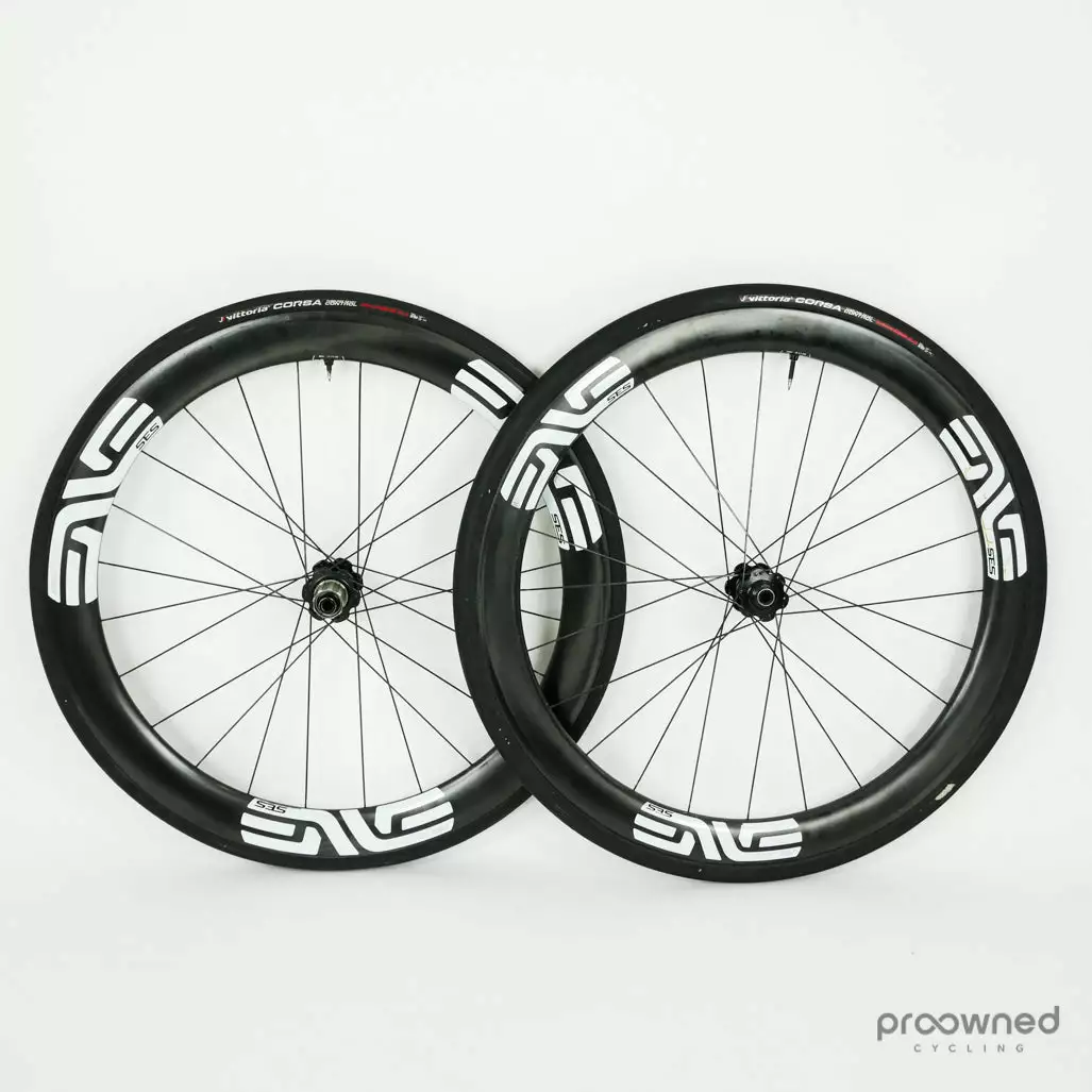 ENVE SES 4.5 AR Disc Clincher Carbon Wheelset 3 ENVE SES 4.5 AR Disc Clincher Carbon Wheelset